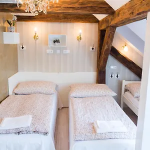 Alice House Aparthotel