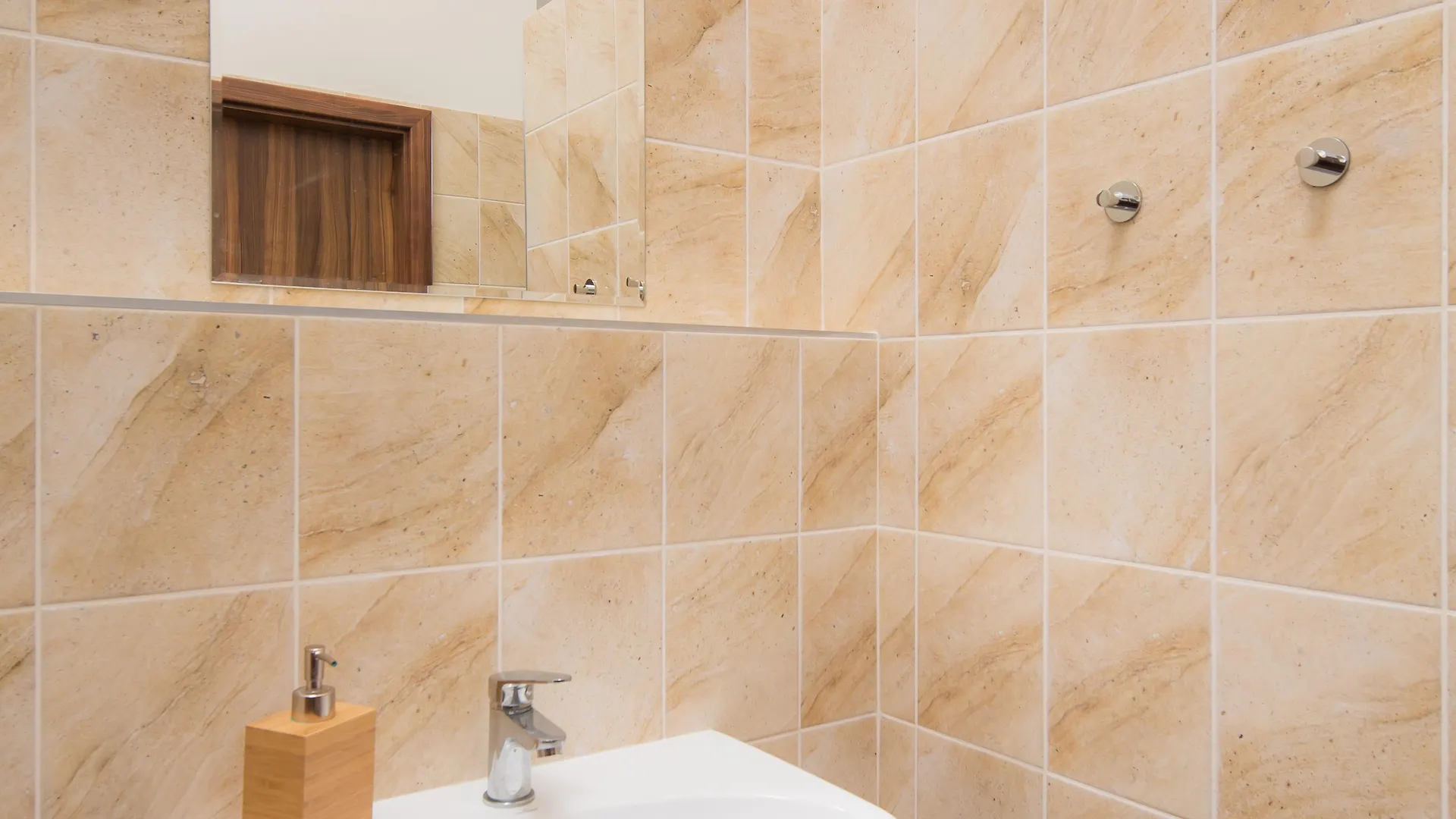 Easy Housing Hostel Prague